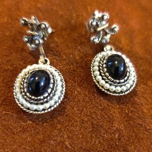 Vtg Avon earrings